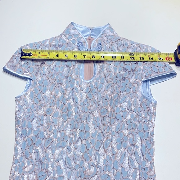 Pale blue lace qipao - Picture 3 of 7